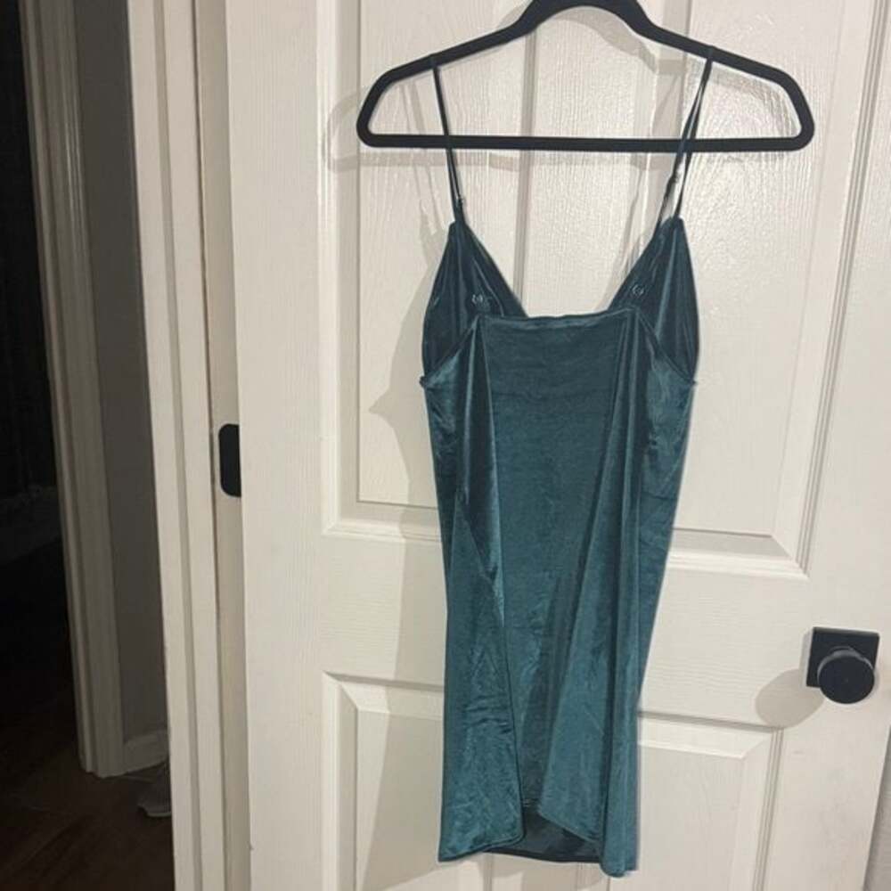 Victoria's Secret Teal Velvet Slip - Picture 4 of 4